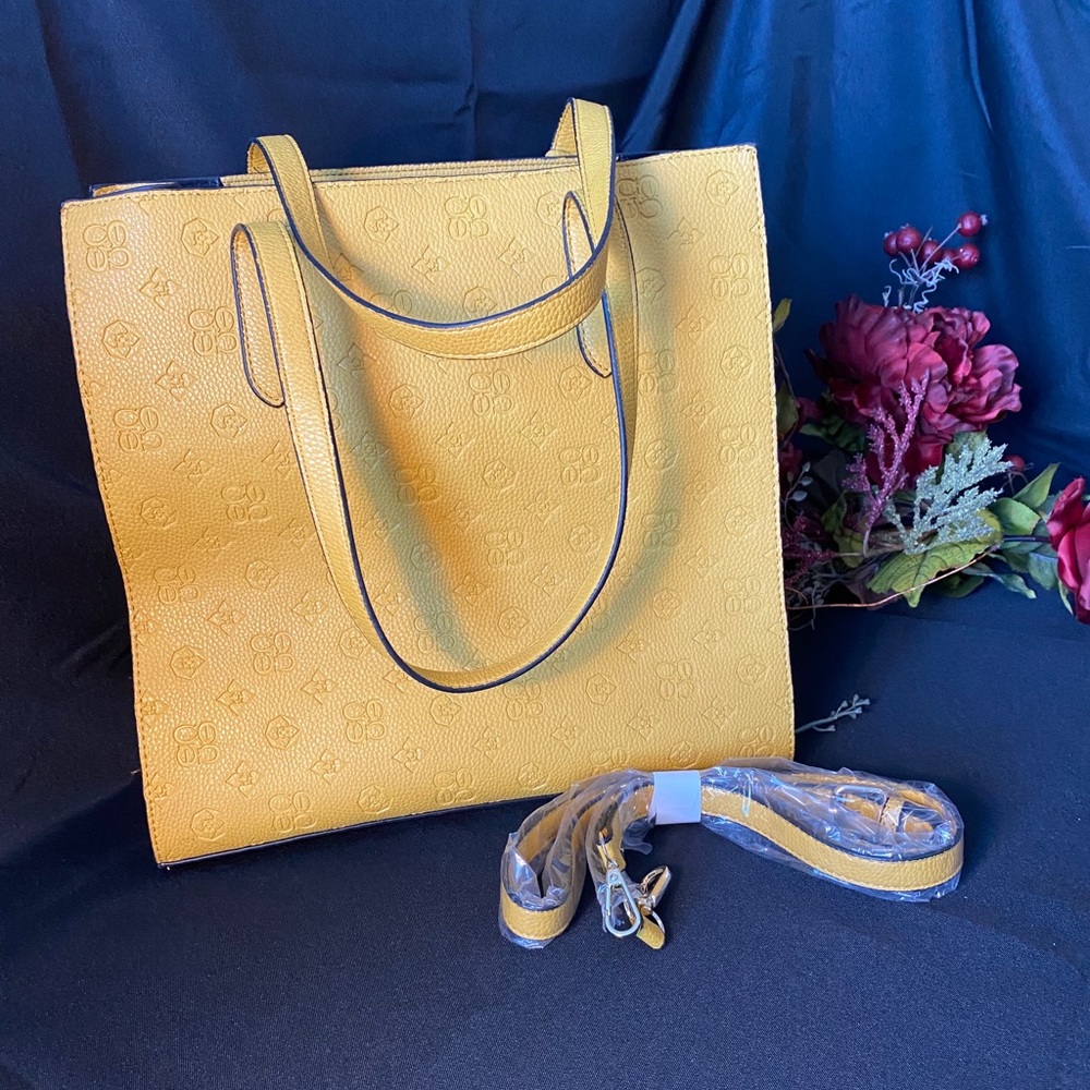 Fun yellow bag